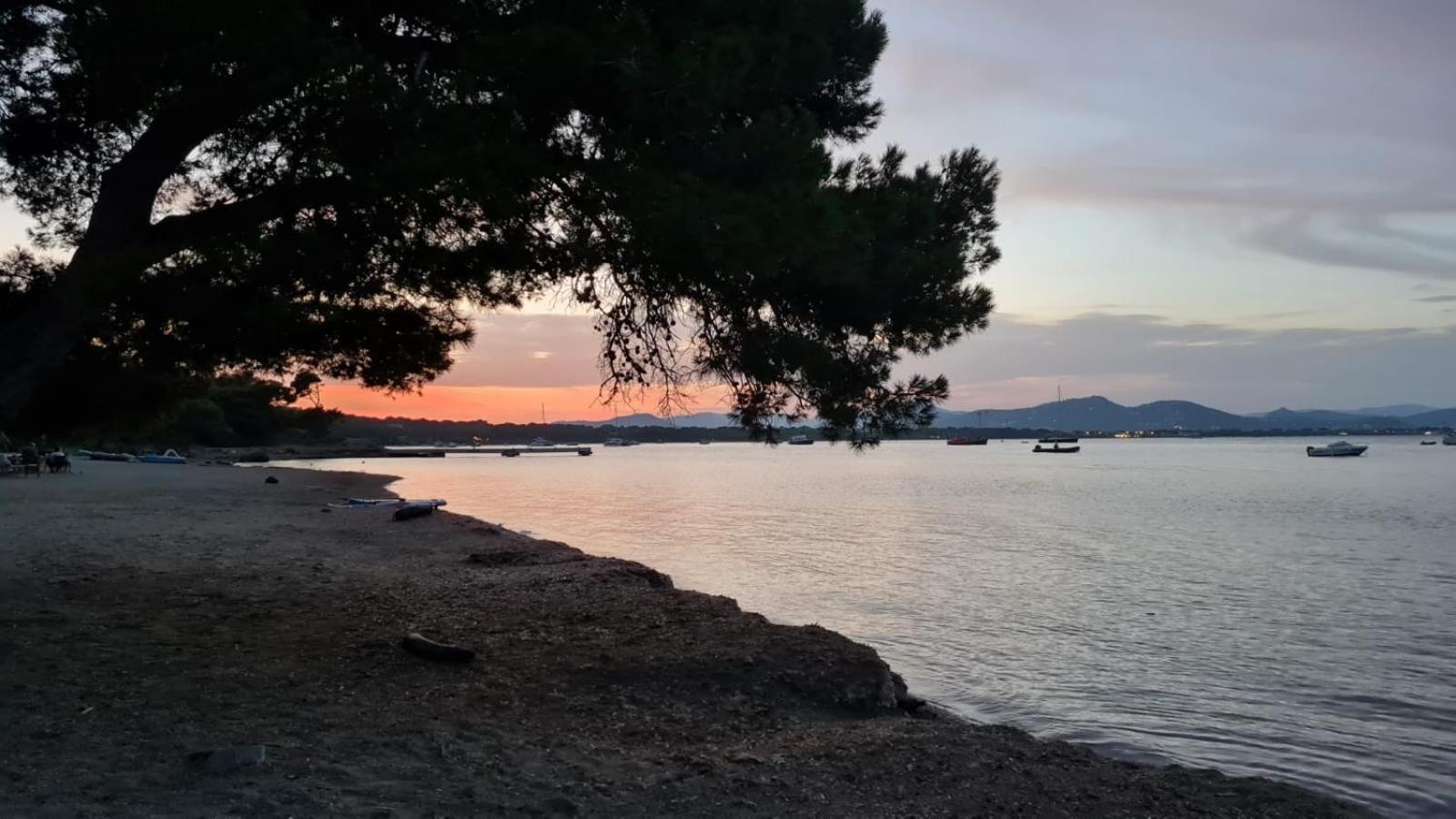 L'Instant Mer - Bord De Mer - Studio Avec Grand Jardin A La Capte อิแยร์ ภายนอก รูปภาพ
