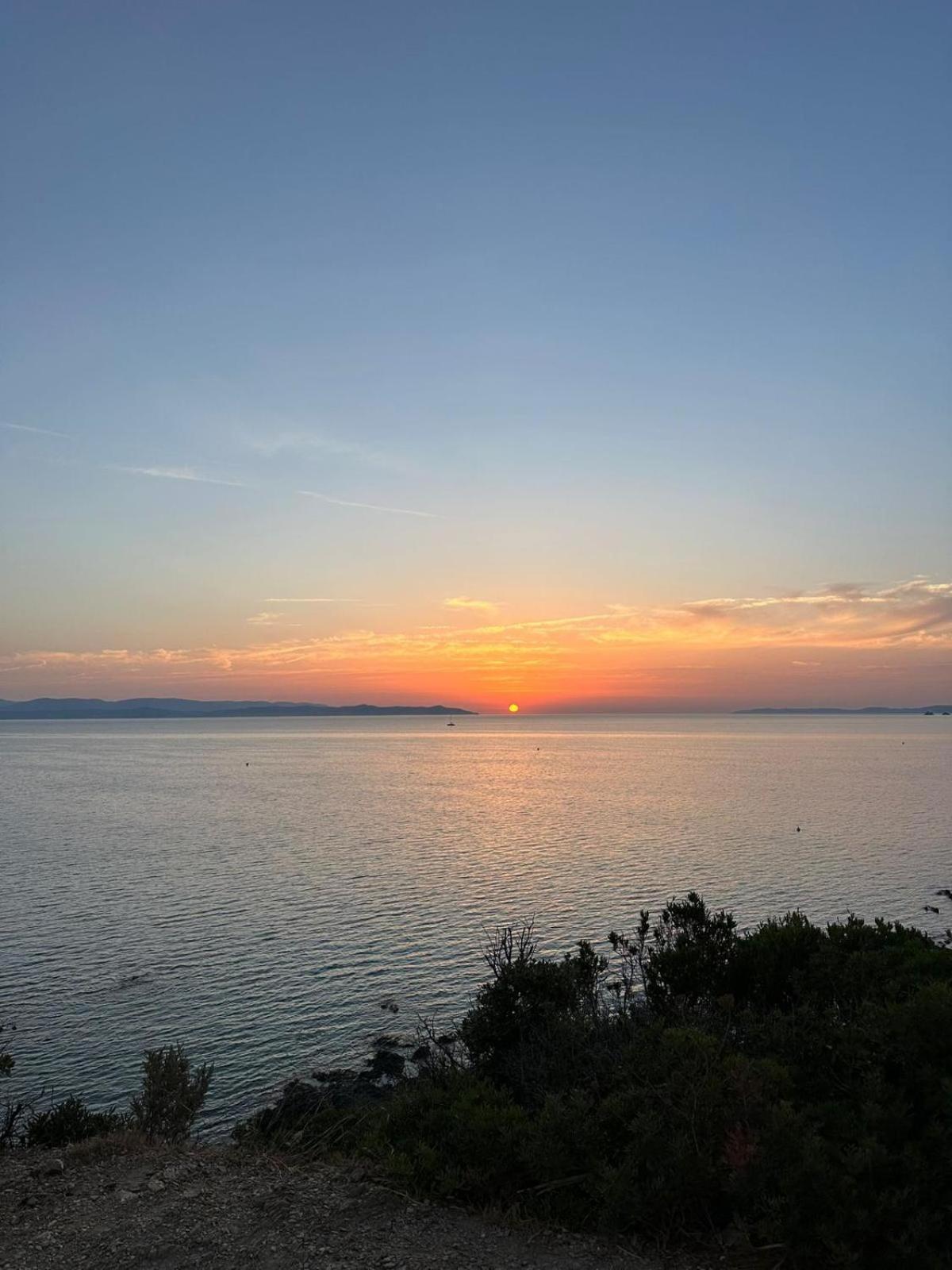 L'Instant Mer - Bord De Mer - Studio Avec Grand Jardin A La Capte อิแยร์ ภายนอก รูปภาพ